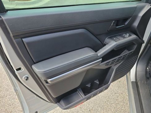 Used 2024 Toyota Tacoma SR5 image 19