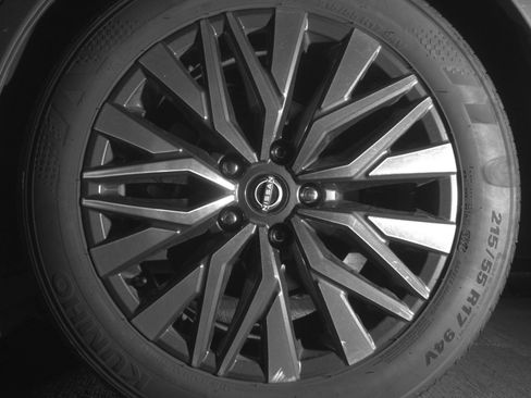 Used 2025 Nissan Altima 2.5 SV FWD image 17