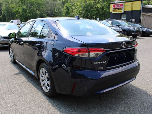 Used 2021 Toyota Corolla LE FWD image 10