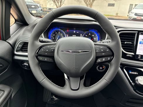 New 2026 Chrysler Pacifica Select w/ S Appearance Package image 15