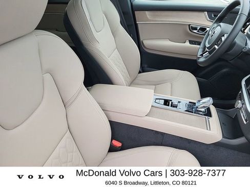 New 2026 Volvo XC90 B6 Core AWD/4WD image 17