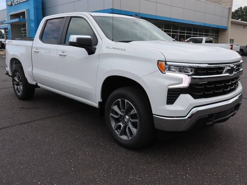 New 2026 Chevrolet Silverado 1500 LT w/ Convenience Package II AWD/4WD image 2