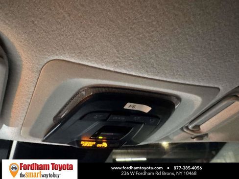 Used 2025 Toyota Corolla LE FWD image 29