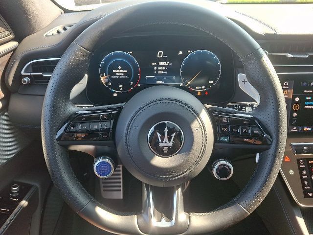 Certified 2025 Maserati Grecale Modena AWD/4WD image 3