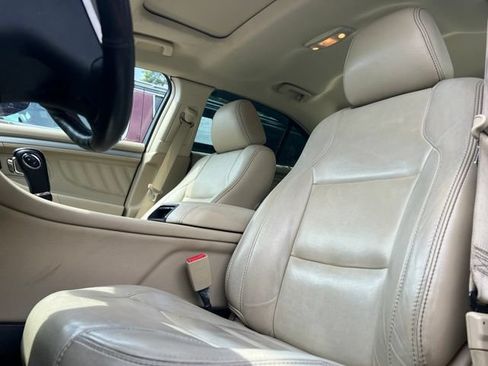 Used 2018 Ford Taurus SEL w/ Equipment Group 201A AWD/4WD image 3