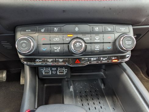 Used 2025 Dodge Durango GT AWD/4WD image 26