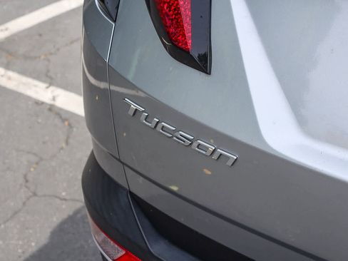 Certified 2022 Hyundai Tucson SE w/ Cargo Package image 9