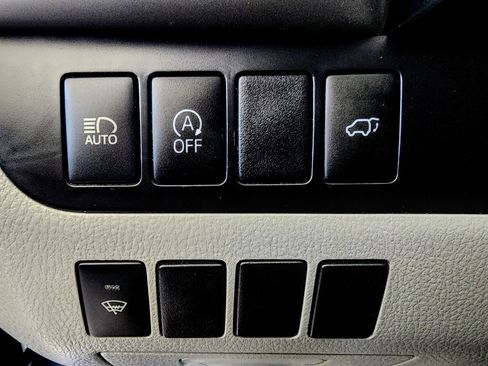 Used 2019 Toyota Highlander XLE image 22