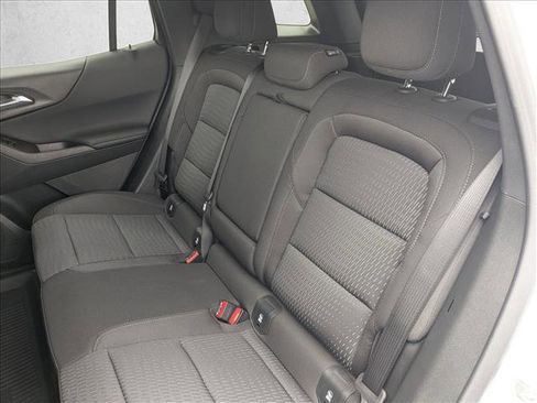 New 2026 Chevrolet Equinox LT image 16