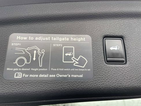 Used 2019 INFINITI QX50 Essential w/ Premium Heat Package image 9