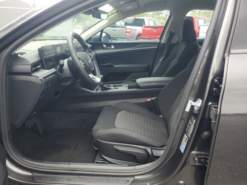 Used 2025 Kia K5 LXS FWD image 18