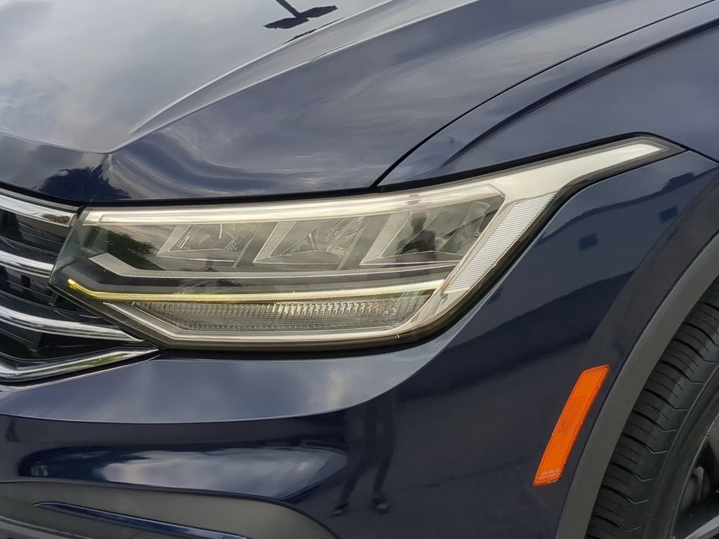 Certified 2022 Volkswagen Tiguan SE FWD image 7