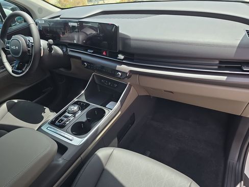 New 2026 Kia Carnival EX image 12