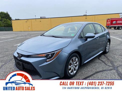 Used 2020 Toyota Corolla LE image 1
