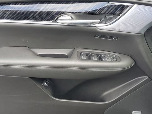 Certified 2024 Cadillac XT6 Premium Luxury w/ Technology Package AWD/4WD image 11