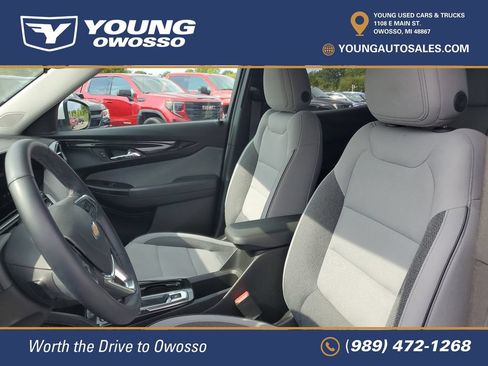 Used 2024 Chevrolet TrailBlazer LT w/ LT Cold Weather Package FWD image 7