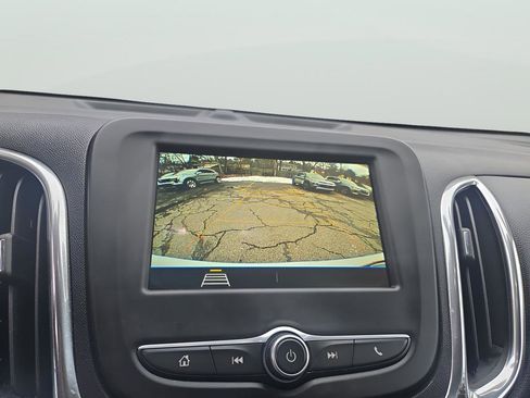 Used 2019 Chevrolet Equinox LT image 34