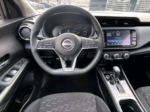 Certified 2024 Nissan Kicks SV image 6