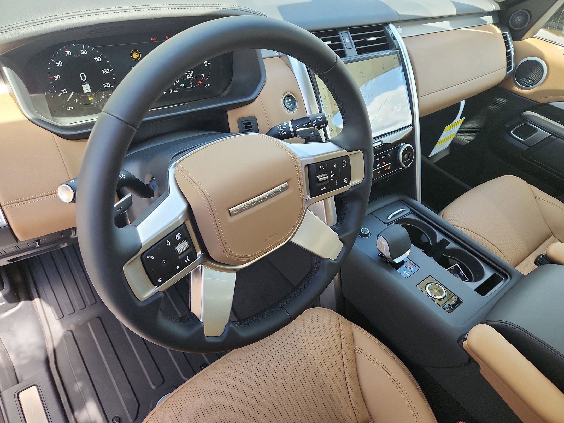New 2026 Land Rover Discovery Limited Edition AWD/4WD image 4