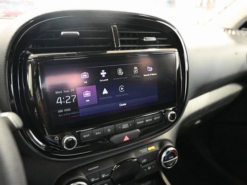 Used 2023 Kia Soul S image 15
