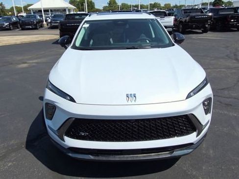 New 2025 Buick Envision Sport Touring image 3