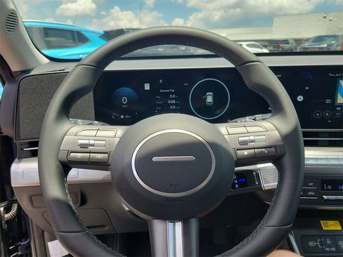 Certified 2025 Hyundai Kona SEL FWD image 12