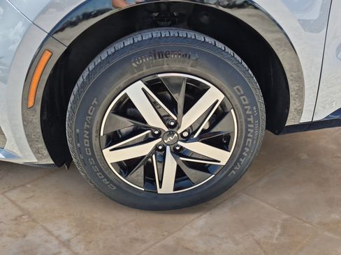 Used 2023 Kia Sorento EX w/ Panoramic Sunroof Package FWD image 30