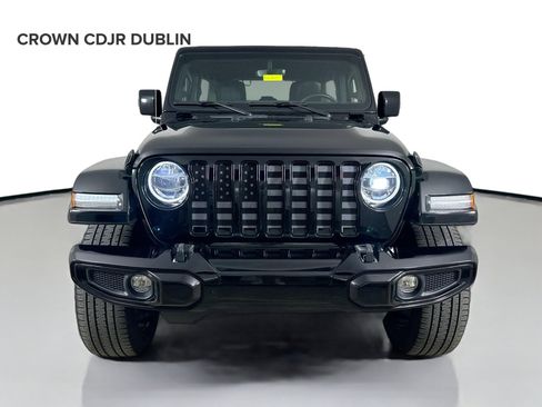 Certified 2022 Jeep Wrangler Unlimited Sahara AWD/4WD image 2