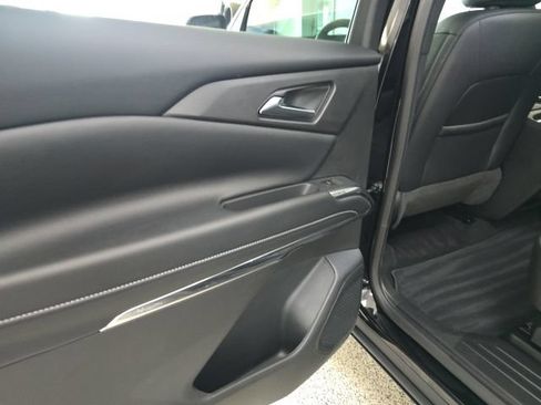 Used 2026 Chevrolet Traverse LT AWD/4WD image 10
