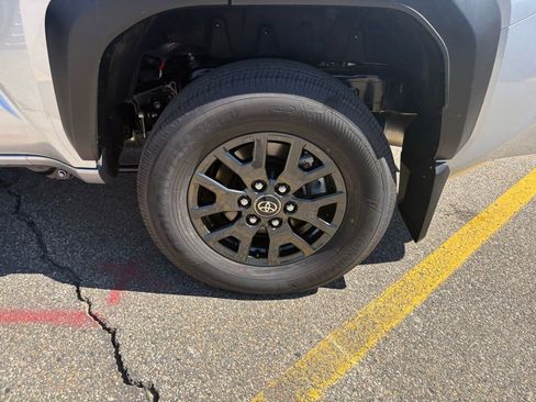 New 2026 Toyota 4Runner SR5 image 33