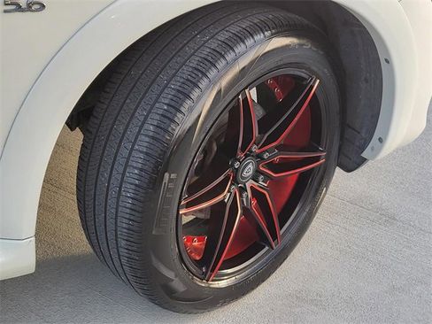 Used 2017 INFINITI QX80 Base w/ Driver Assistance Package image 6