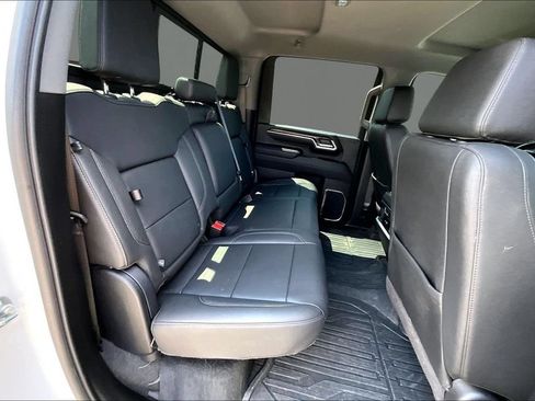Used 2025 GMC Sierra 1500 SLT AWD/4WD image 23