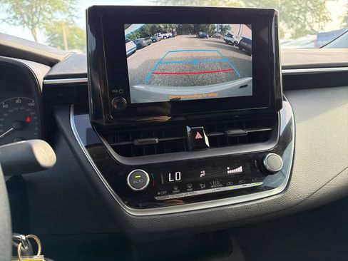 Used 2024 Toyota Corolla LE FWD image 11