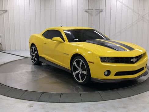 Used 2010 Chevrolet Camaro LT w/ LPO, Ground Effects Package RWD image 2