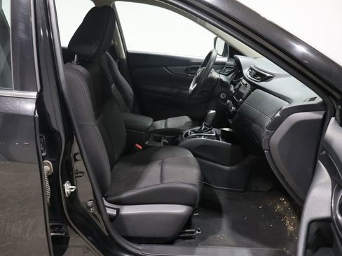 Used 2020 Nissan Rogue S image 21