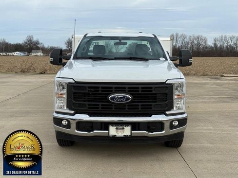 Used 2023 Ford F250 XL w/ XL Chrome Package RWD image 2