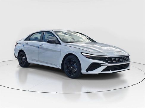 New 2026 Hyundai Elantra SEL Sport FWD image 1