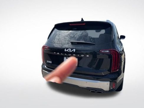 Used 2025 Kia Telluride S image 4