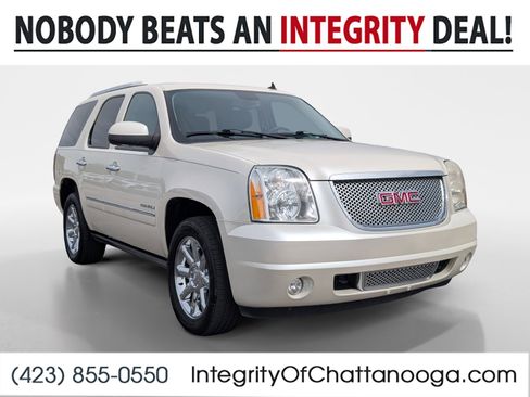 Used 2014 GMC Yukon Denali AWD/4WD image 1