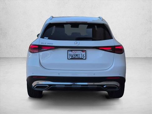 Certified 2025 Mercedes-Benz GLC 300 image 7