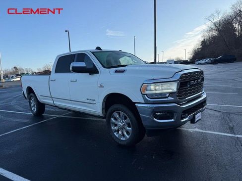 Used 2022 RAM 3500 Limited image 12