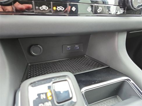 New 2025 Nissan Pathfinder SV w/ Black Appearance Package image 26