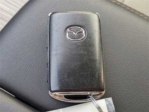 Used 2024 MAZDA CX-90 3.3 Turbo w/ Preferred Package image 25