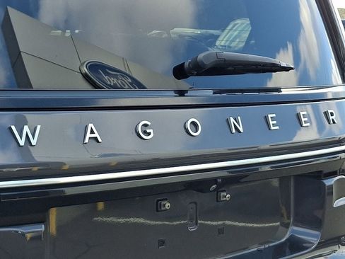 Used 2022 Jeep Wagoneer Series II w/ Convenience Group I AWD/4WD image 31