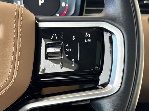 Used 2023 Land Rover Range Rover Sport SE image 30