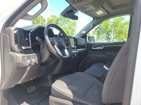 Used 2023 GMC Sierra 1500 Elevation AWD/4WD image 9