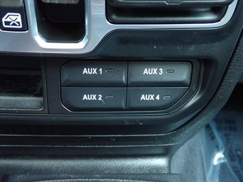 Used 2023 Jeep Wrangler Unlimited w/ Cold Weather Group AWD/4WD image 20