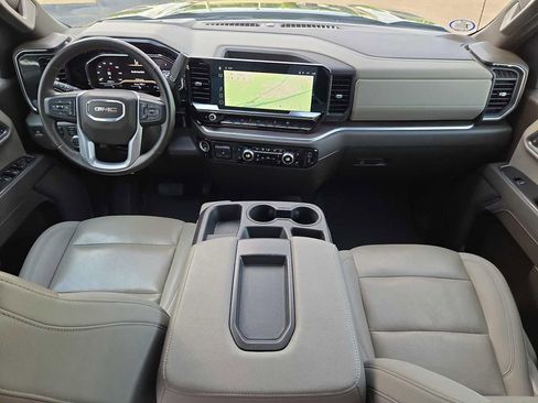 Used 2025 GMC Sierra 1500 SLT AWD/4WD image 16