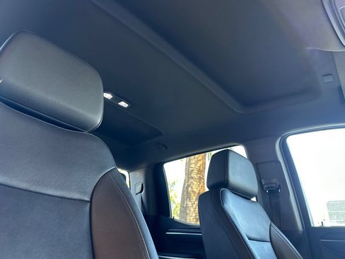 Certified 2025 GMC Sierra 1500 SLT RWD image 17