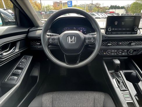 Used 2024 Honda Accord EX image 5